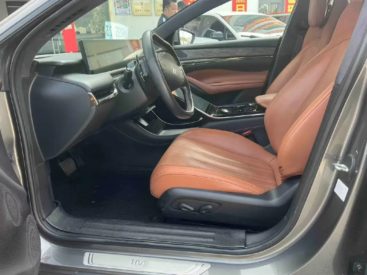 2022 IM L7 BEV 90KWH,autocango,china used car exporter,china ev exporter,chinese used car exporter,chinese used ev exporter