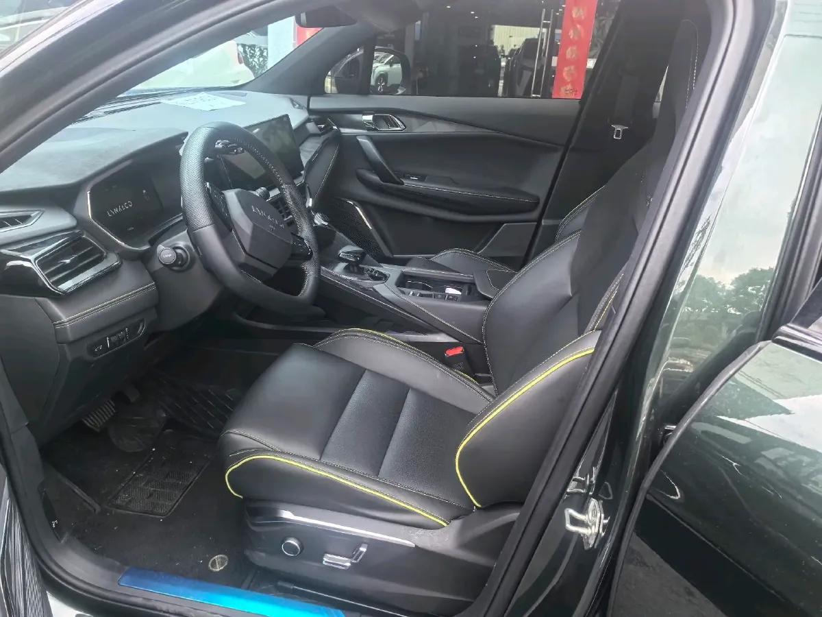 2023 LYNK&CO 06 1.5T 181HP L4 7DCT,autocango,china used car exporter,china ev exporter,chinese used car exporter,chinese used ev exporter