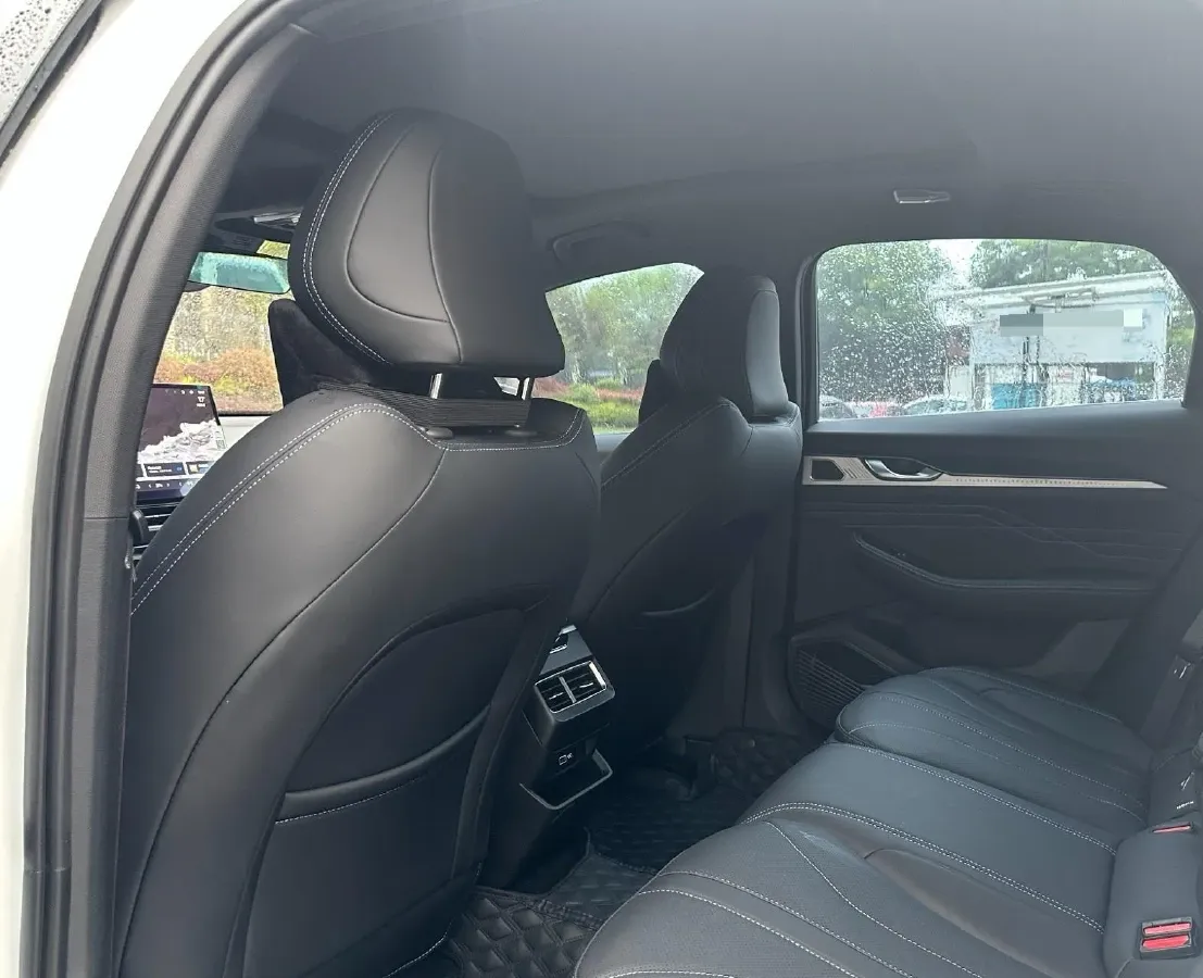 2025 Geely Preface 1.5T 181HP L4 7DCT,autocango,china used car exporter,china ev exporter,chinese used car exporter,chinese used ev exporter