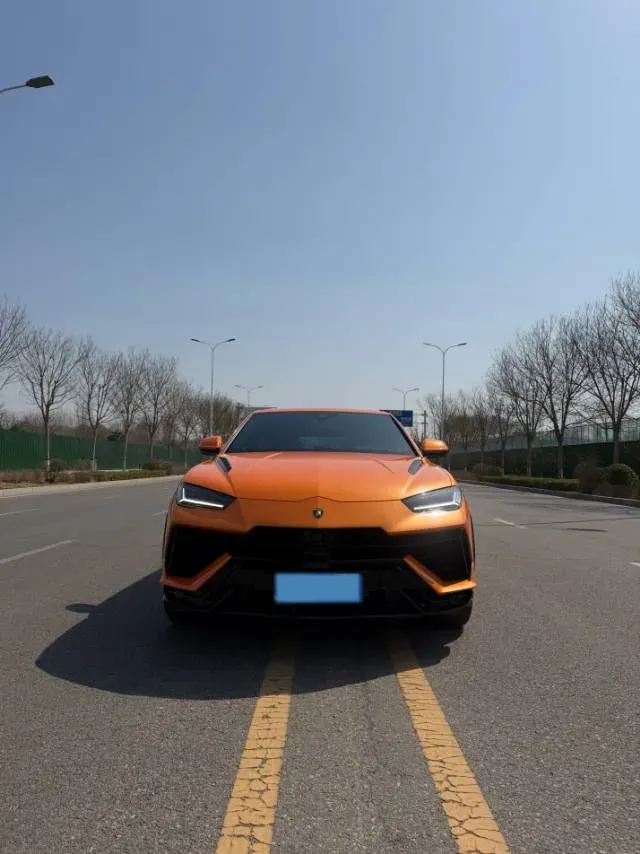 2022 Lamborghini Urus 4.0T 641HP V8 8AT,autocango,china used car exporter,china ev exporter,chinese used car exporter,chinese used ev exporter