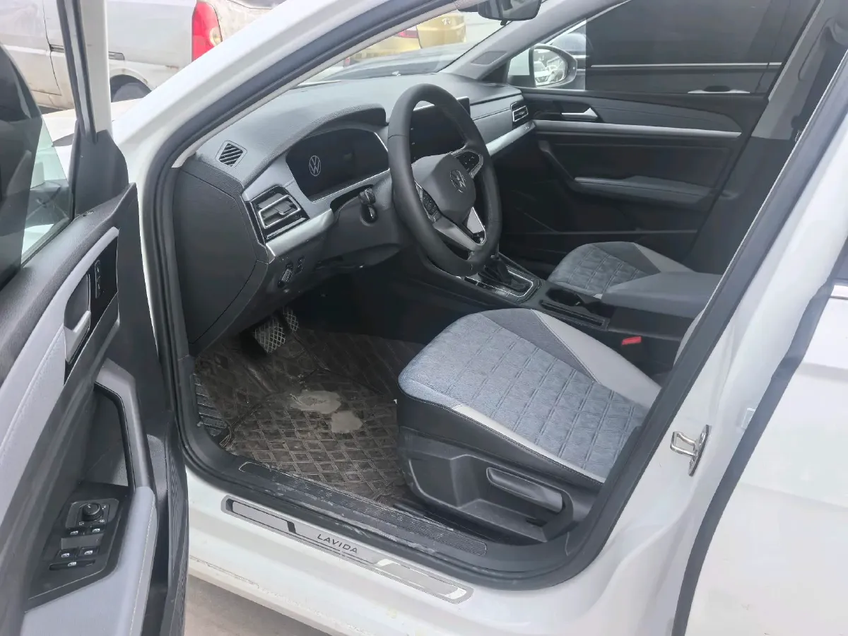 2023 Volkswagen Lavida 1.5L 113HP L4 6AT,autocango,china used car exporter,china ev exporter,chinese used car exporter,chinese used ev exporter