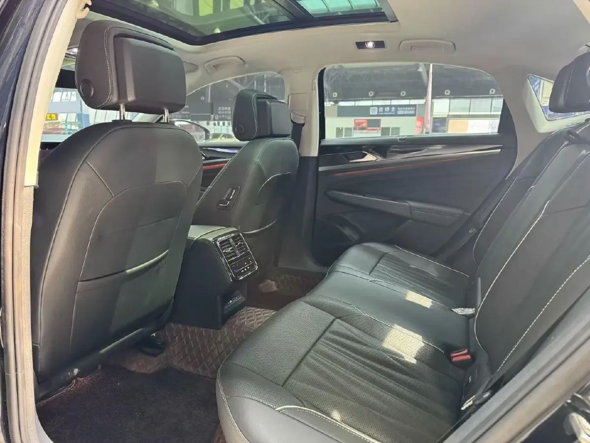 2023 Volkswagen Passat 2.0T 186HP L4 7DCT,autocango,china used car exporter,china ev exporter,chinese used car exporter,chinese used ev exporter