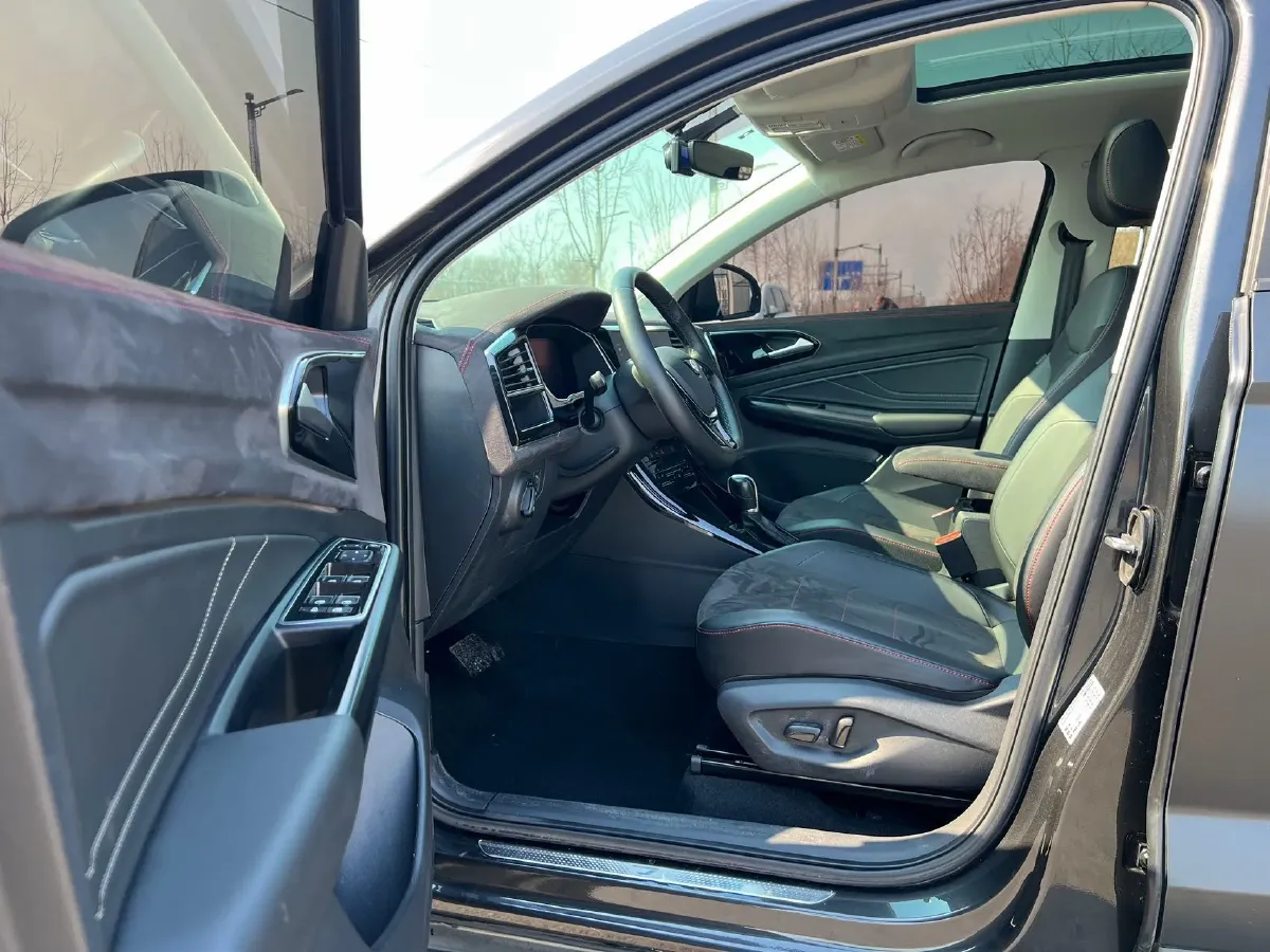 2022 Jetta VS7 1.4T 150HP L4 6AT,autocango,china used car exporter,china ev exporter,chinese used car exporter,chinese used ev exporter