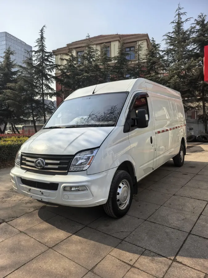 2021 MAXUS XinTu V80 2.0T 127HP L4 6MT,autocango,china used car exporter,china ev exporter,chinese used car exporter,chinese used ev exporter