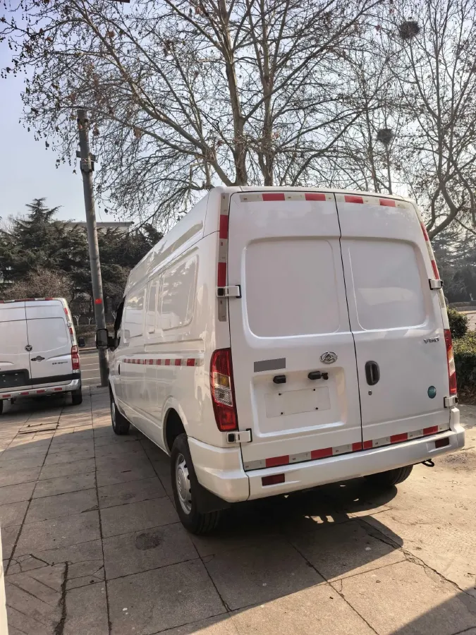 2021 MAXUS XinTu V80 2.0T 127HP L4 6MT,autocango,china used car exporter,china ev exporter,chinese used car exporter,chinese used ev exporter