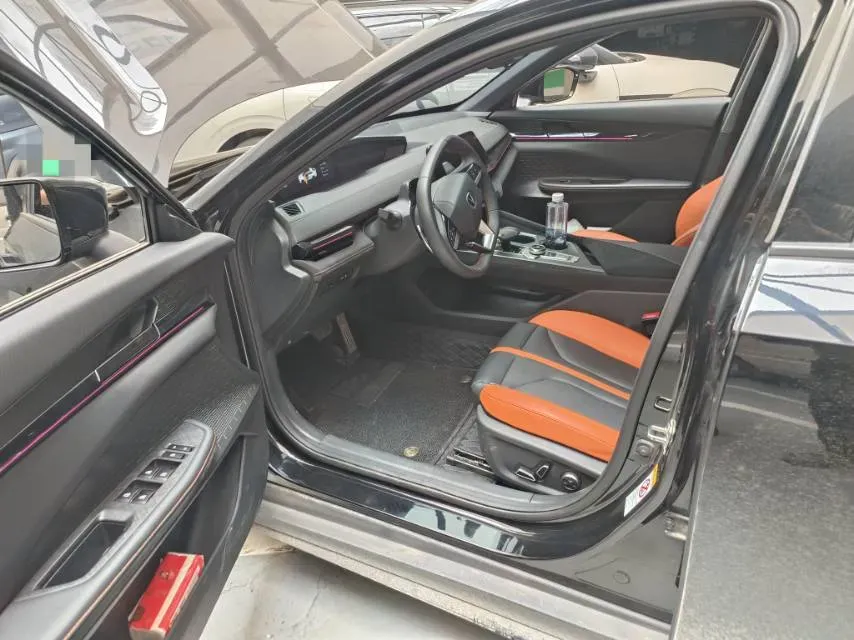 2024 ChangAn UNI-V 1.5T 188HP L4 7DCT,autocango,china used car exporter,china ev exporter,chinese used car exporter,chinese used ev exporter