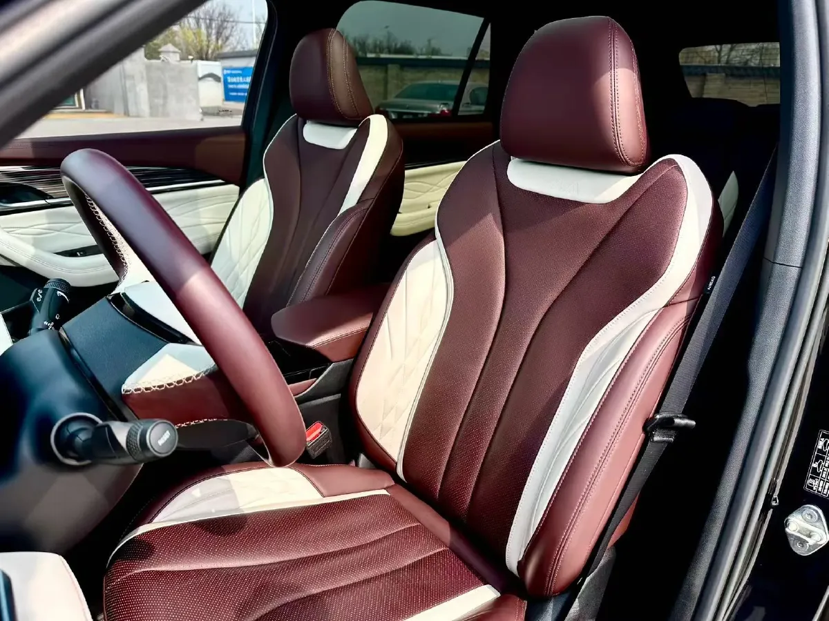 2021 Geely Monjaro 2.0T 218HP L4 7DCT,autocango,china used car exporter,china ev exporter,chinese used car exporter,chinese used ev exporter