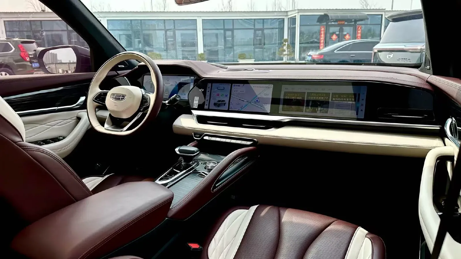 2021 Geely Monjaro 2.0T 218HP L4 7DCT,autocango,china used car exporter,china ev exporter,chinese used car exporter,chinese used ev exporter