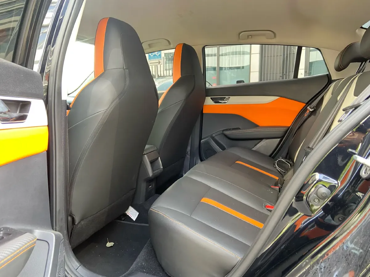 2023 DongFeng Aeolus YiXuan 1.5L 125HP L4 6DCT,autocango,china used car exporter,china ev exporter,chinese used car exporter,chinese used ev exporter