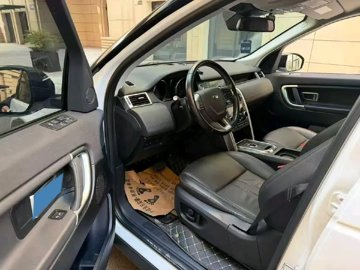 2018 Land Rover Discovery Sport 2.0T 241HP L4 9AT,autocango,china used car exporter,china ev exporter,chinese used car exporter,chinese used ev exporter