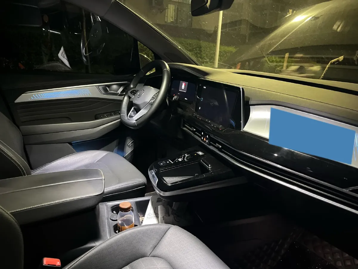 2023 Volkswagen Talagon 2.0T 220HP L4 7DCT,autocango,china used car exporter,china ev exporter,chinese used car exporter,chinese used ev exporter