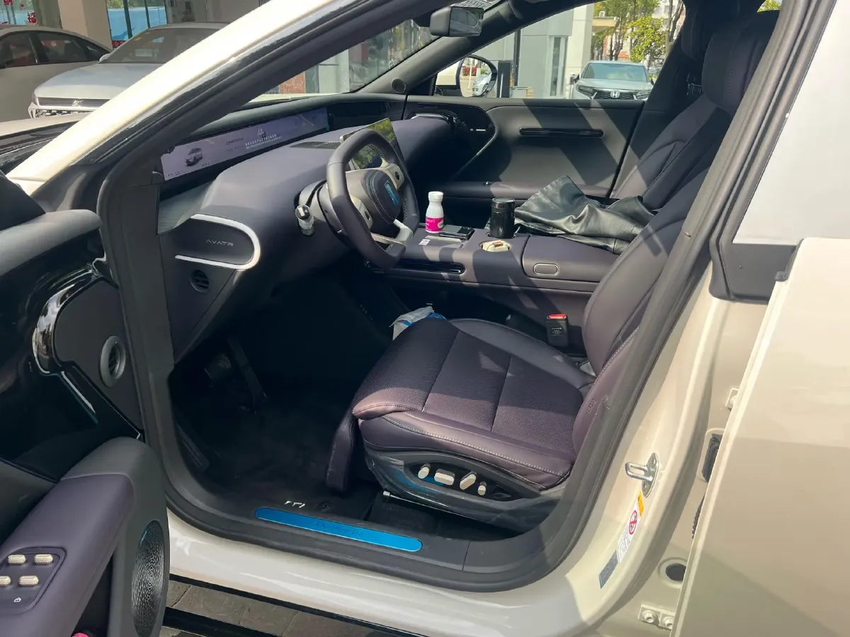 2026 Avatr 07 1.5T 156HP L4 REEV,autocango,china used car exporter,china ev exporter,chinese used car exporter,chinese used ev exporter