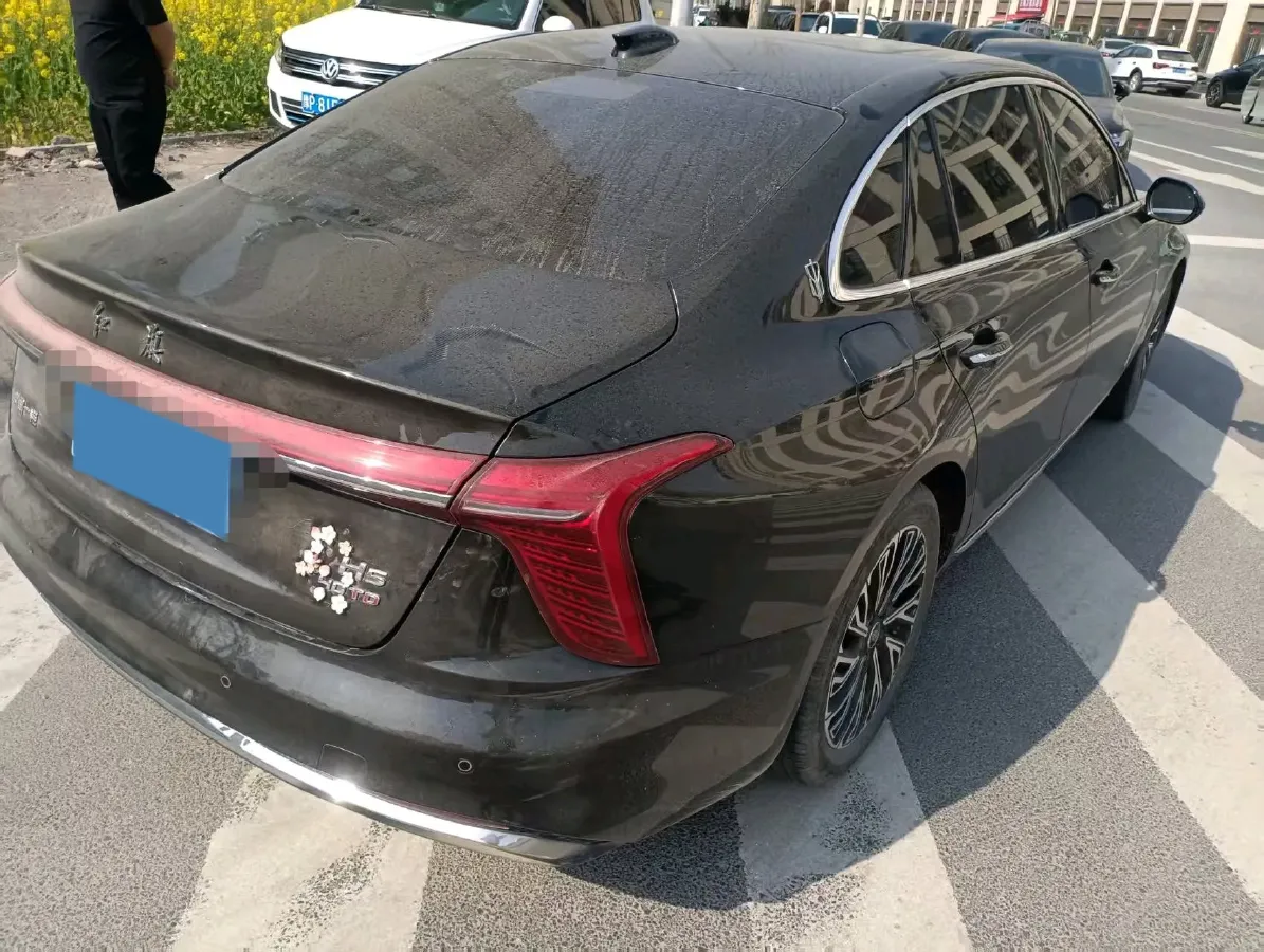 2025 HongQi H5 1.5T 169HP L4 1DHT Hybrid,autocango,china used car exporter,china ev exporter,chinese used car exporter,chinese used ev exporter