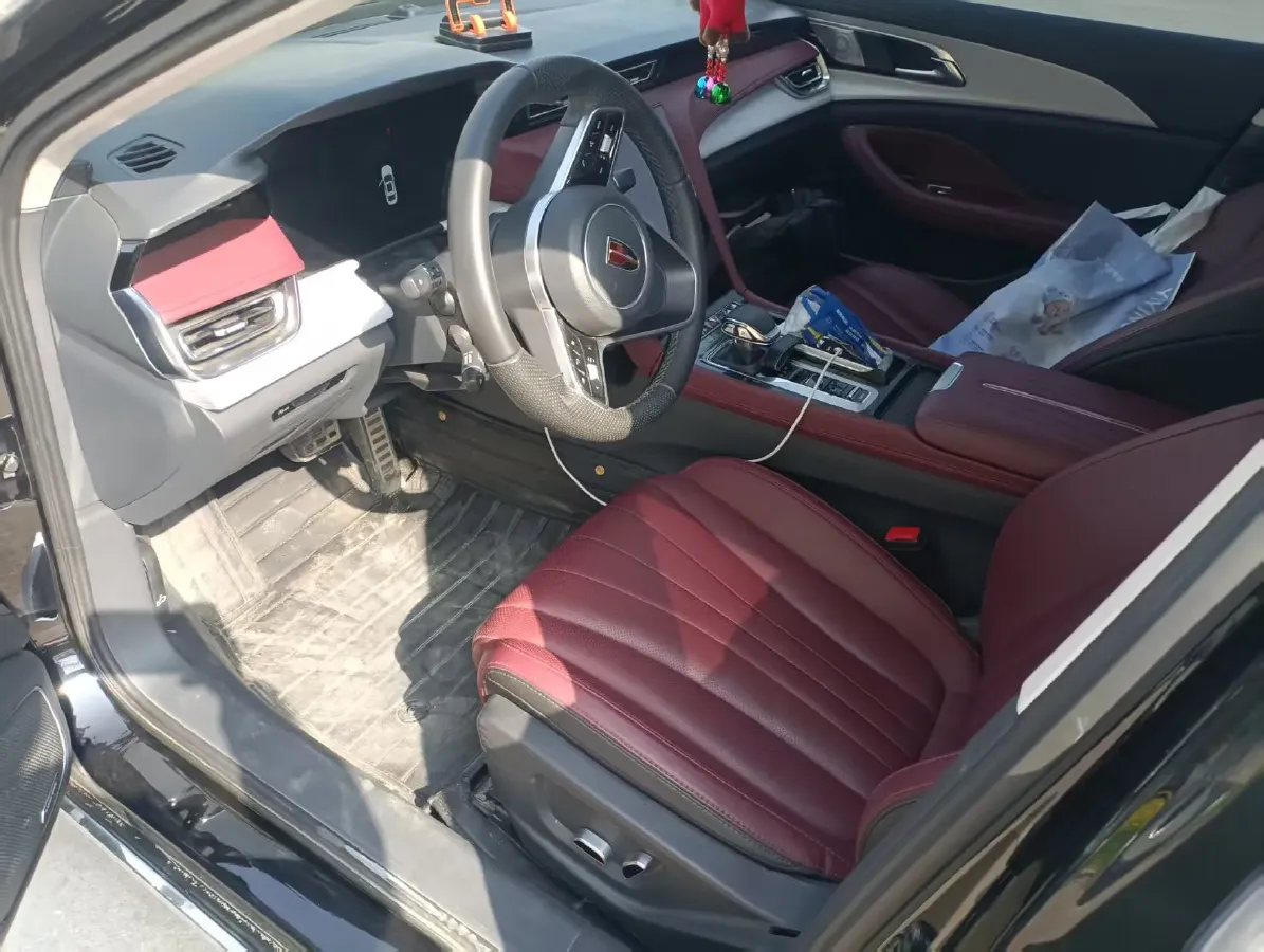 2025 HongQi H5 1.5T 169HP L4 1DHT Hybrid,autocango,china used car exporter,china ev exporter,chinese used car exporter,chinese used ev exporter