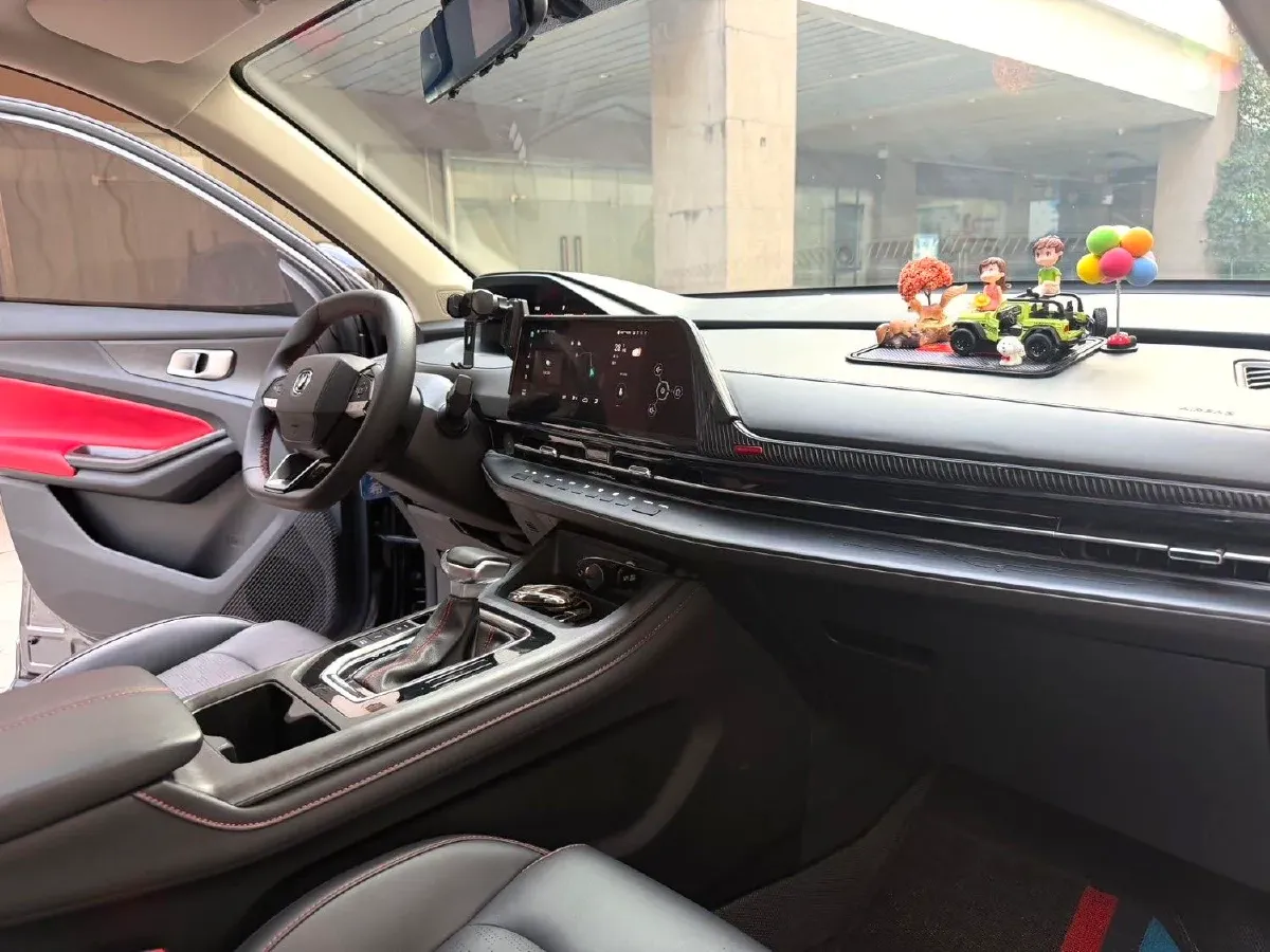 2022 ChangAn CS55 Plus 1.5T 180HP L4 7DCT,autocango,china used car exporter,china ev exporter,chinese used car exporter,chinese used ev exporter