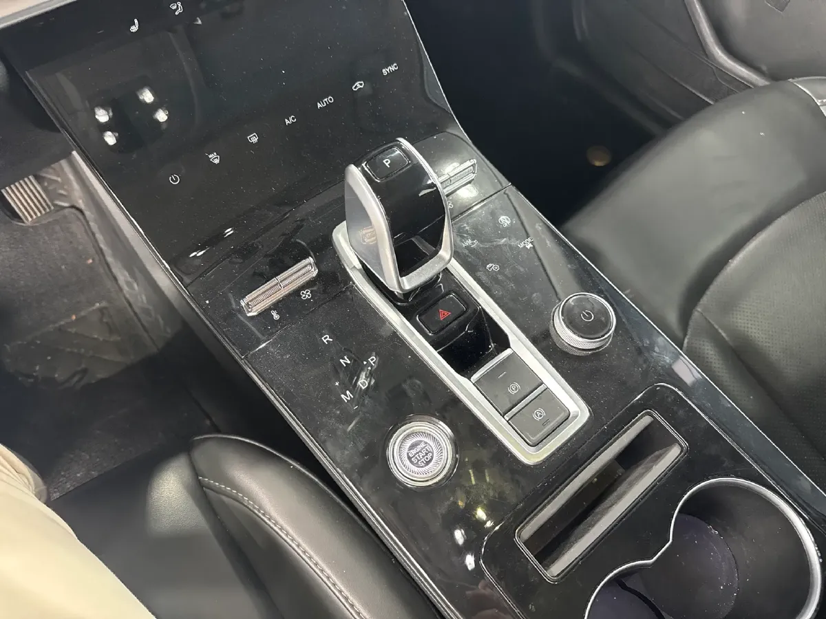 2021 Chery Tiggo 8 2.0T 254HP L4 7DCT,autocango,china used car exporter,china ev exporter,chinese used car exporter,chinese used ev exporter