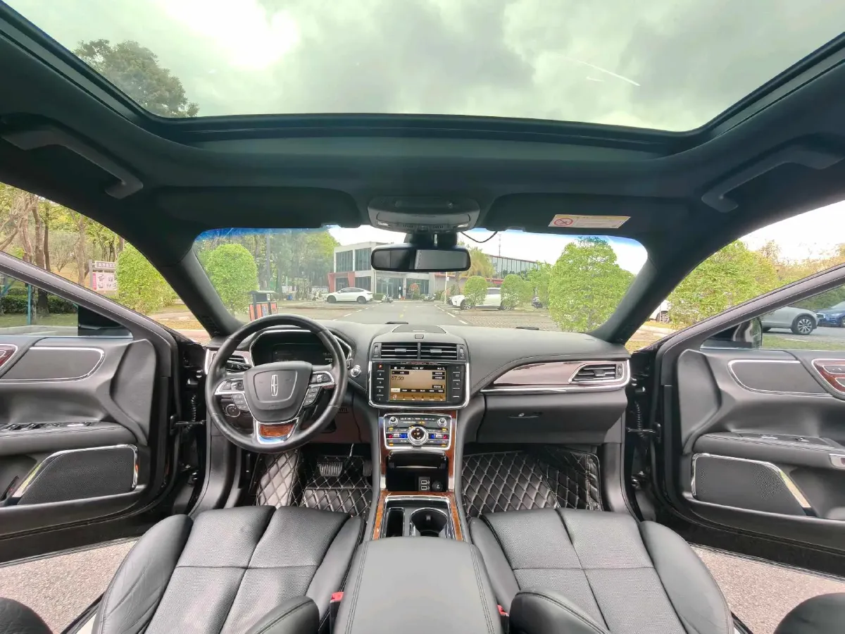 2017 Lincoln Continental 2.0T 261HP L4 6AT,autocango,china used car exporter,china ev exporter,chinese used car exporter,chinese used ev exporter