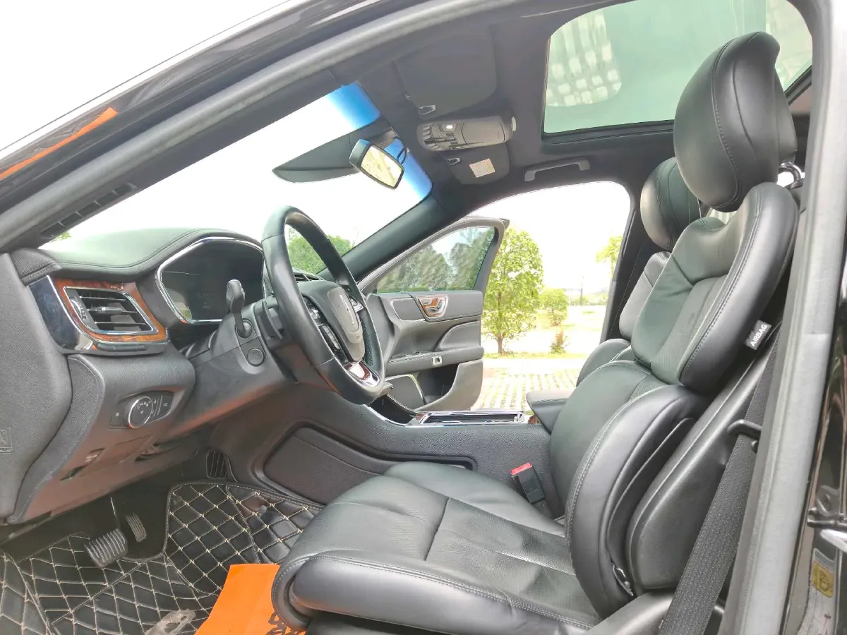 2017 Lincoln Continental 2.0T 261HP L4 6AT,autocango,china used car exporter,china ev exporter,chinese used car exporter,chinese used ev exporter