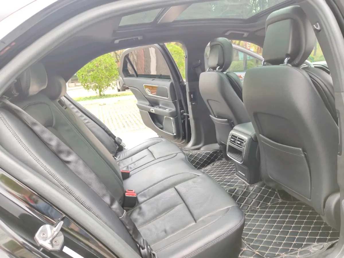 2017 Lincoln Continental 2.0T 261HP L4 6AT,autocango,china used car exporter,china ev exporter,chinese used car exporter,chinese used ev exporter