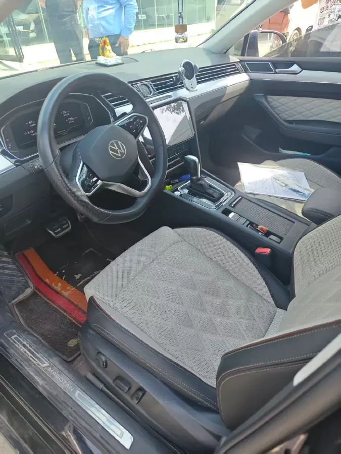 2023 Volkswagen Magotan 2.0T 186HP L4 7DCT,autocango,china used car exporter,china ev exporter,chinese used car exporter,chinese used ev exporter