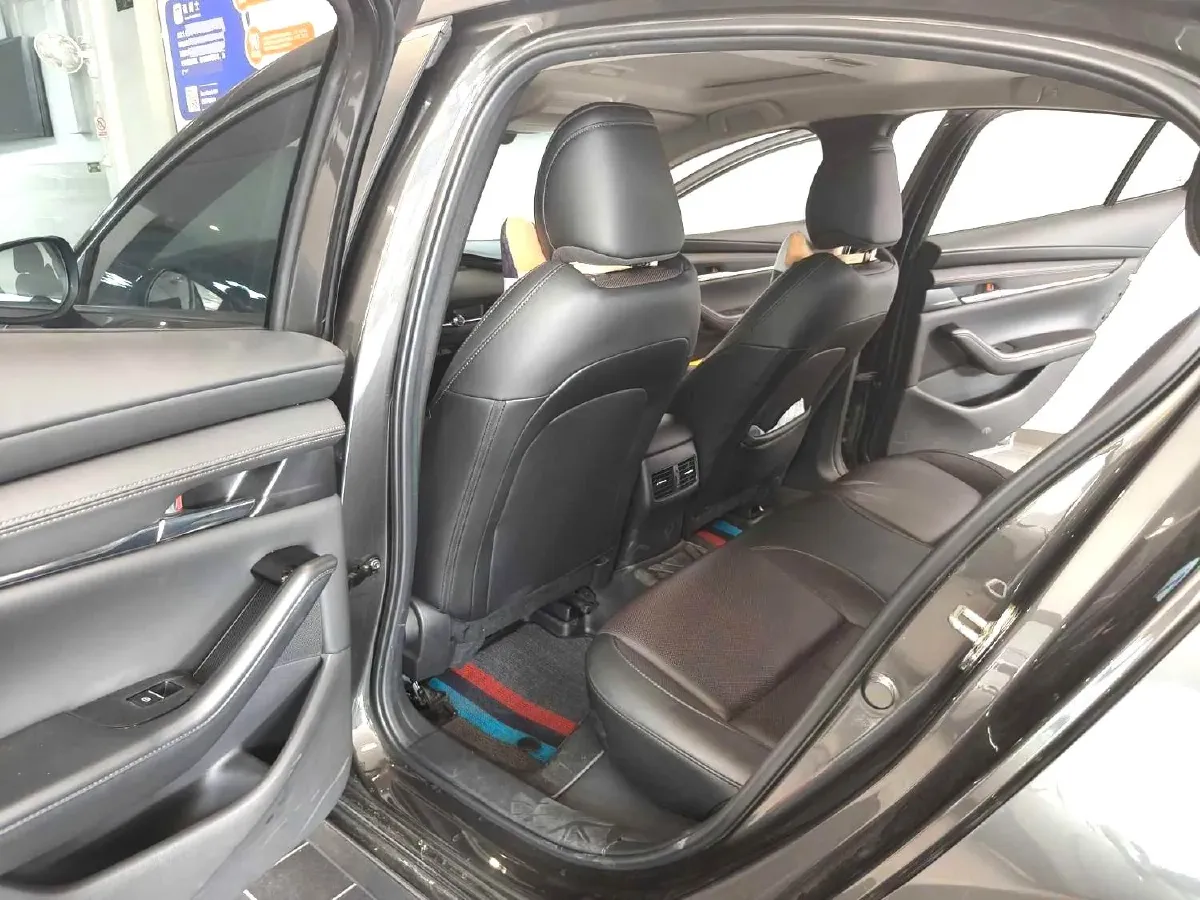 2022 Mazda 3 Axela 2.0L 158HP L4 6AT,autocango,china used car exporter,china ev exporter,chinese used car exporter,chinese used ev exporter