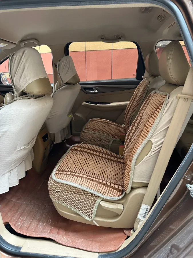 2017 BaoJun 730 1.5T 150HP L4 6MT,autocango,china used car exporter,china ev exporter,chinese used car exporter,chinese used ev exporter