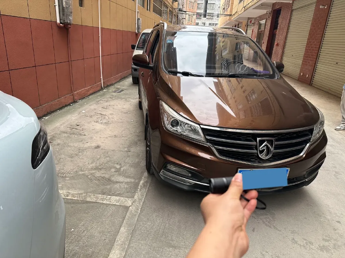 2017 BaoJun 730 1.5T 150HP L4 6MT,autocango,china used car exporter,china ev exporter,chinese used car exporter,chinese used ev exporter