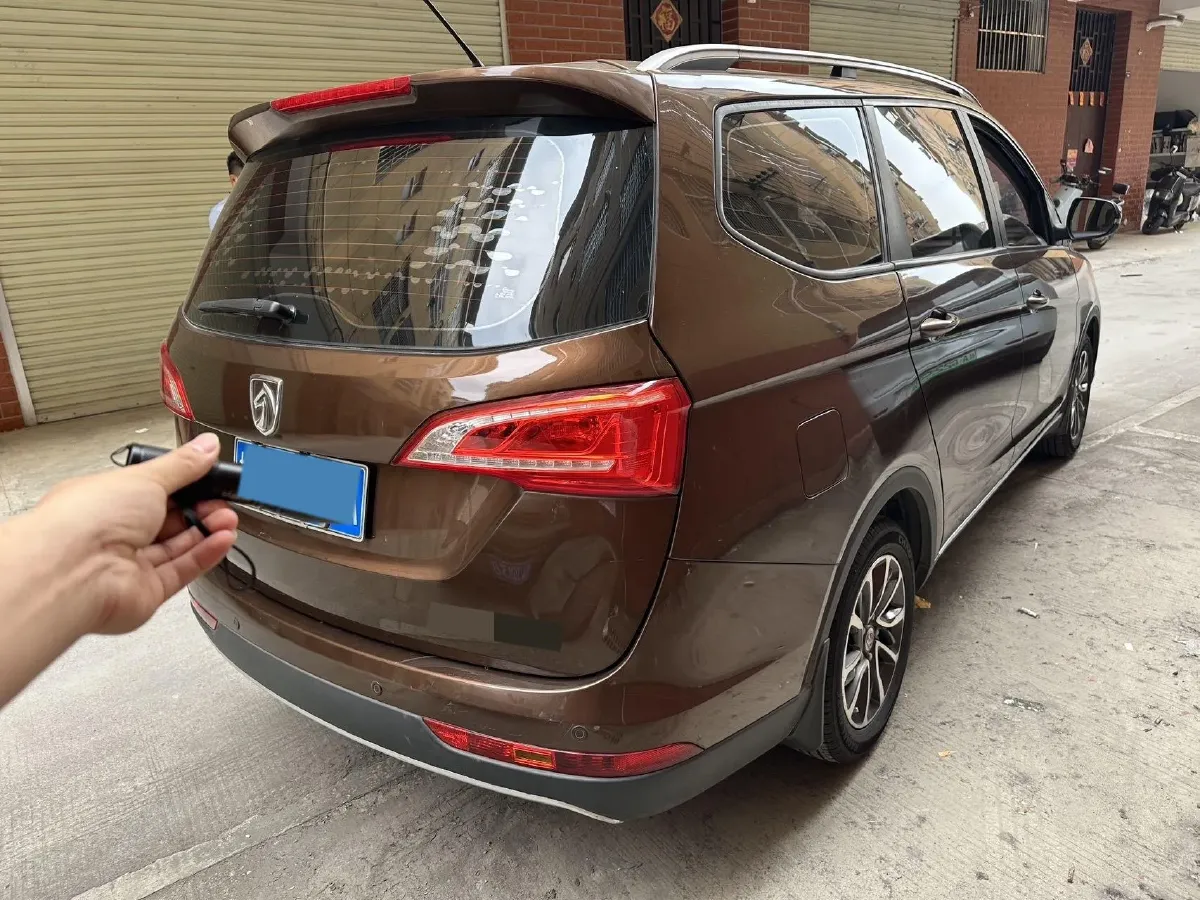 2017 BaoJun 730 1.5T 150HP L4 6MT,autocango,china used car exporter,china ev exporter,chinese used car exporter,chinese used ev exporter