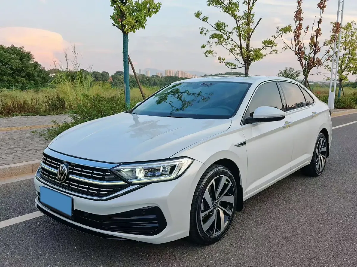 2023 Volkswagen Sagitar 1.5T 160HP L4 7DCT,autocango,china used car exporter,china ev exporter,chinese used car exporter,chinese used ev exporter