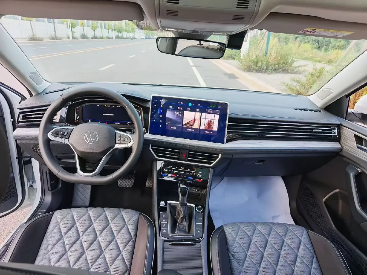 2023 Volkswagen Sagitar 1.5T 160HP L4 7DCT,autocango,china used car exporter,china ev exporter,chinese used car exporter,chinese used ev exporter