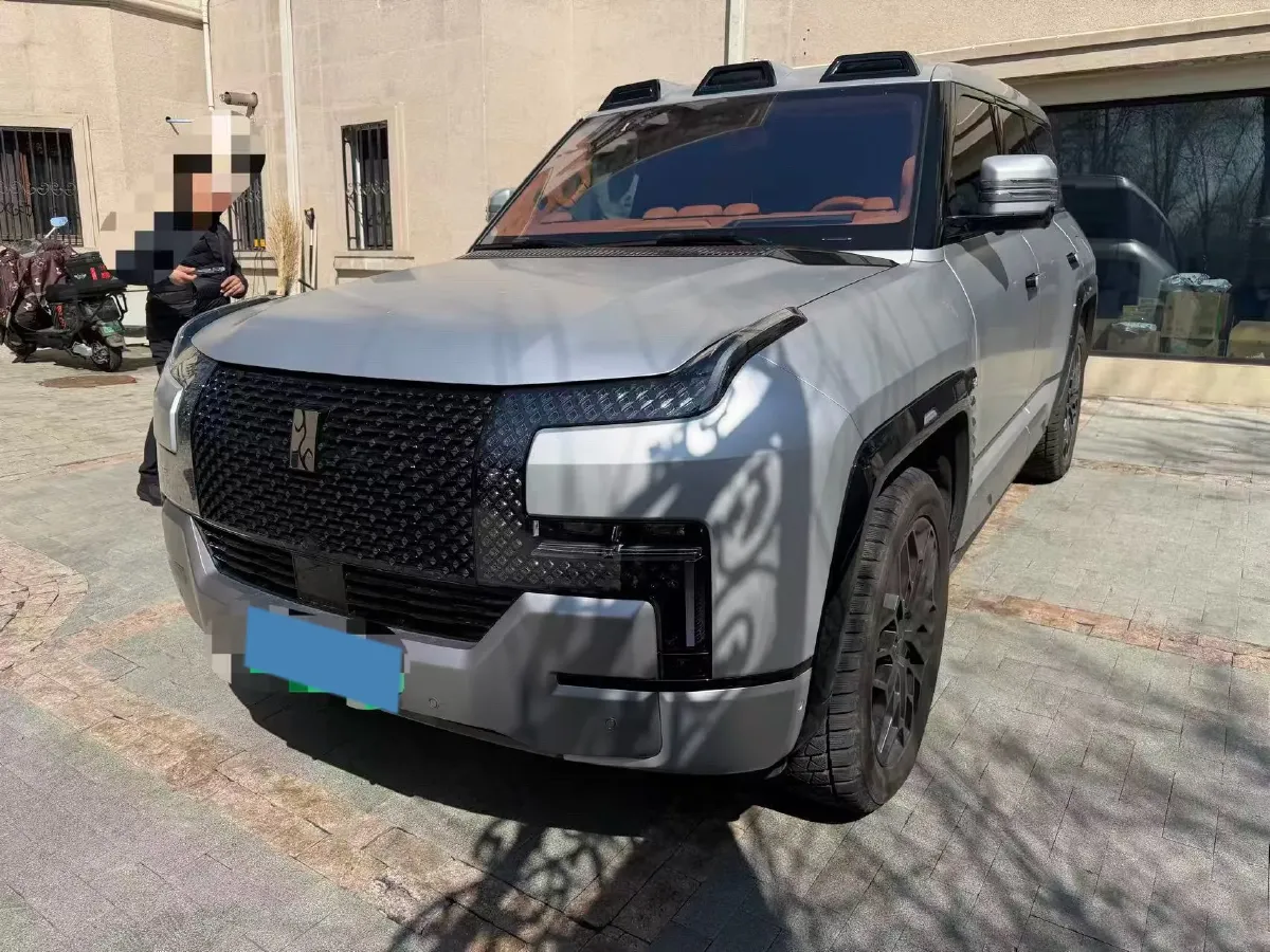 2023 YangWang U8 2.0T 272HP L4 REEV 49.05KWH,autocango,china used car exporter,china ev exporter,chinese used car exporter,chinese used ev exporter