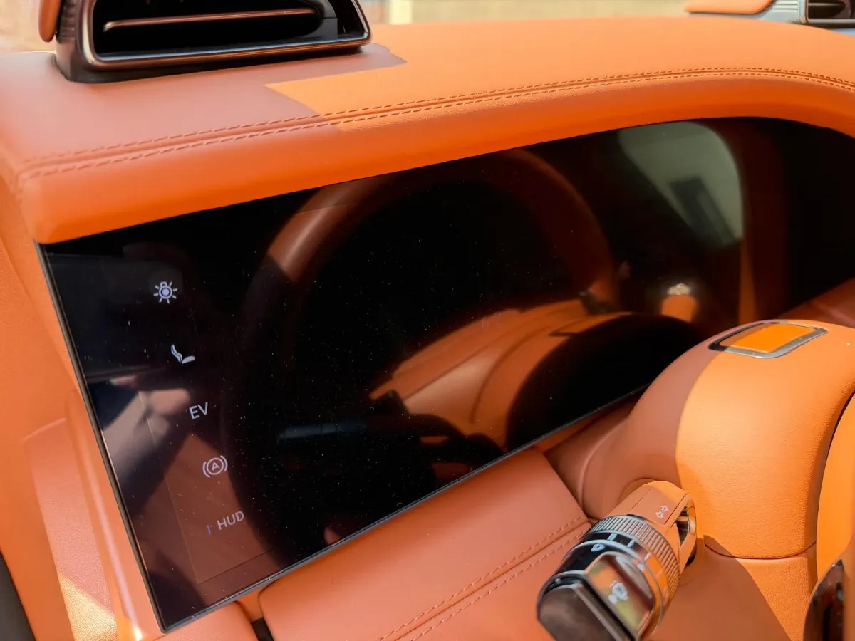 2023 YangWang U8 2.0T 272HP L4 REEV 49.05KWH,autocango,china used car exporter,china ev exporter,chinese used car exporter,chinese used ev exporter