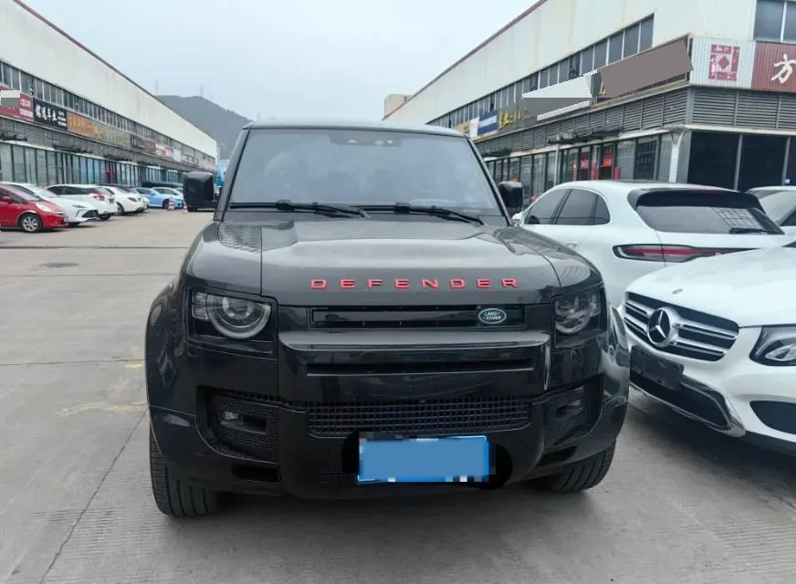 2025 Land Rover Defender 3.0T 400HP L6 8AT,autocango,china used car exporter,china ev exporter,chinese used car exporter,chinese used ev exporter