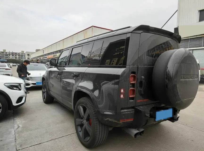 2025 Land Rover Defender 3.0T 400HP L6 8AT,autocango,china used car exporter,china ev exporter,chinese used car exporter,chinese used ev exporter