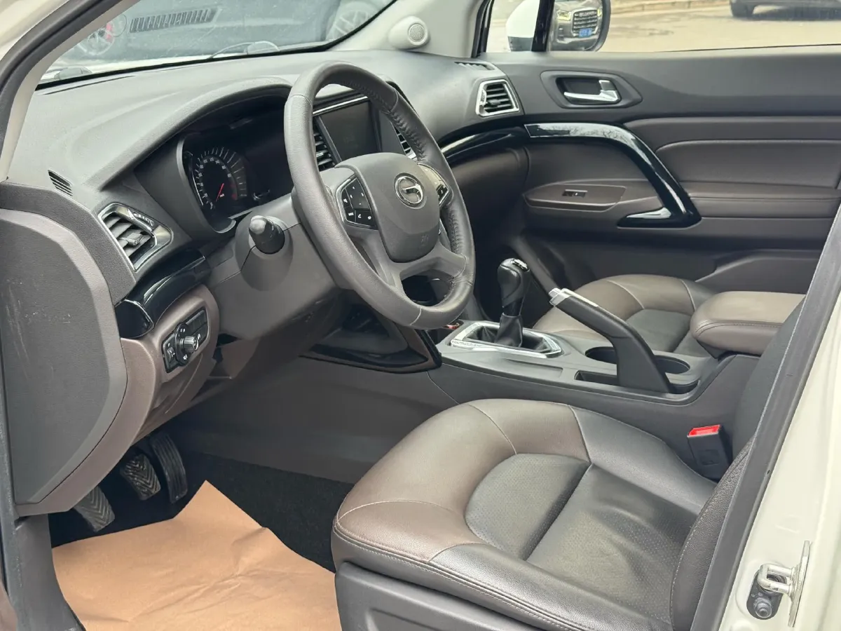 2017 GAC Trumpchi GS4 1.5T 152HP L4 5MT,autocango,china used car exporter,china ev exporter,chinese used car exporter,chinese used ev exporter