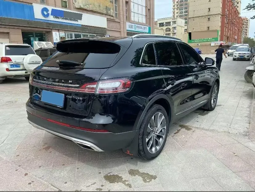 2021 Lincoln Nautilus 2.0T 245HP L4 8AT,autocango,china used car exporter,china ev exporter,chinese used car exporter,chinese used ev exporter