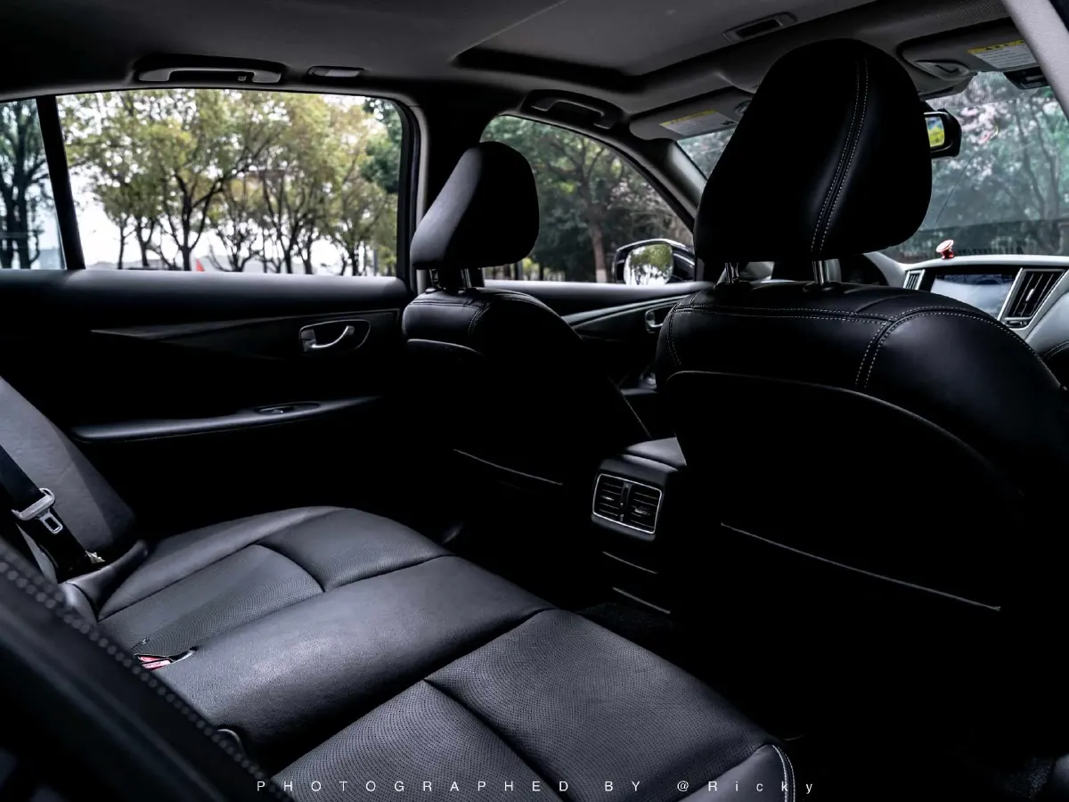 2018 Jeep Grand Commander 2.0T 265HP L4 9AT,autocango,china used car exporter,china ev exporter,chinese used car exporter,chinese used ev exporter