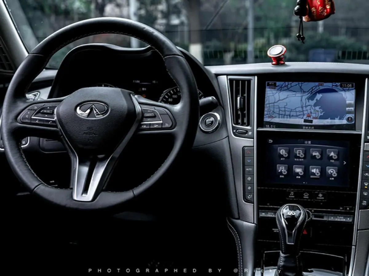 2018 Jeep Grand Commander 2.0T 265HP L4 9AT,autocango,china used car exporter,china ev exporter,chinese used car exporter,chinese used ev exporter