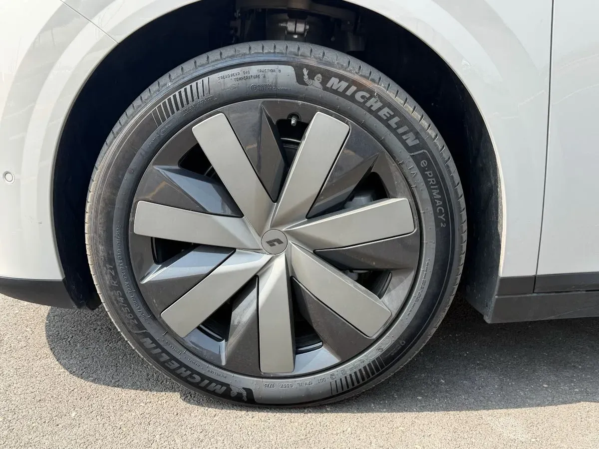 2025 Li i8 BEV,autocango,china used car exporter,china ev exporter,chinese used car exporter,chinese used ev exporter