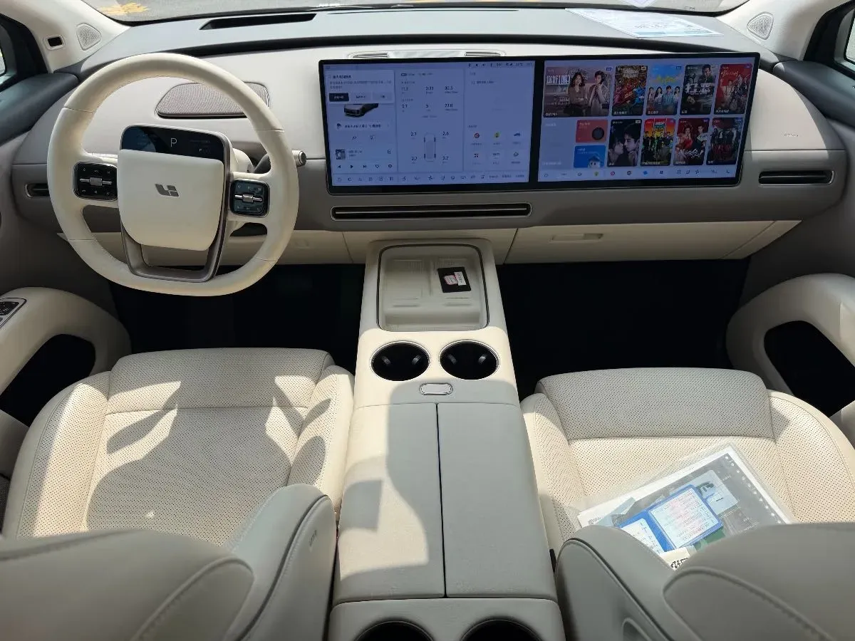 2025 Li i8 BEV,autocango,china used car exporter,china ev exporter,chinese used car exporter,chinese used ev exporter