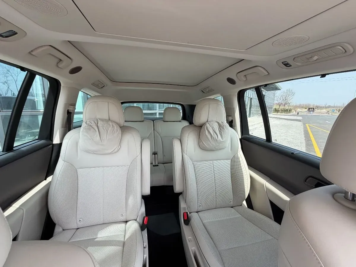 2025 Li i8 BEV,autocango,china used car exporter,china ev exporter,chinese used car exporter,chinese used ev exporter