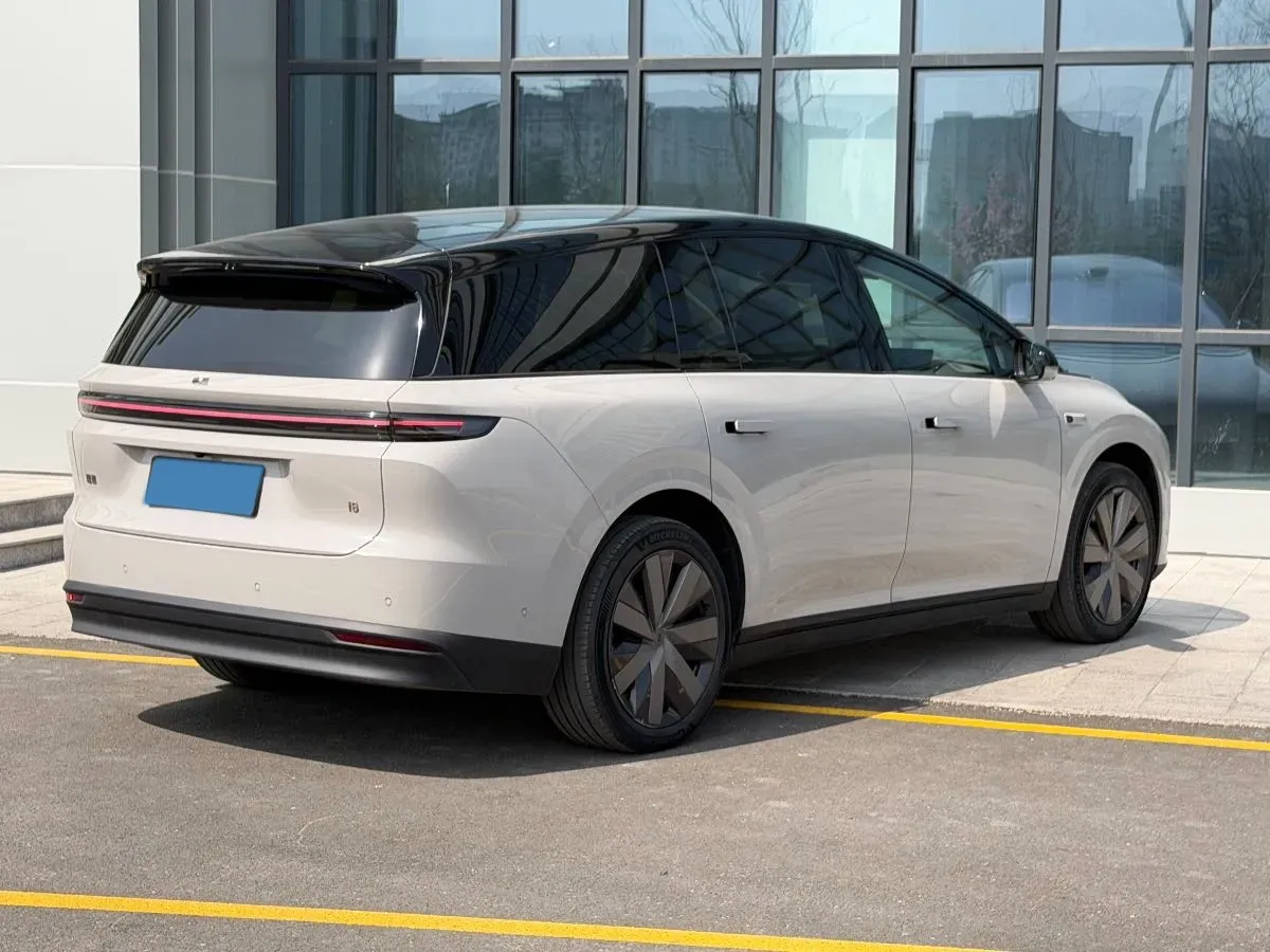 2025 Li i8 BEV,autocango,china used car exporter,china ev exporter,chinese used car exporter,chinese used ev exporter
