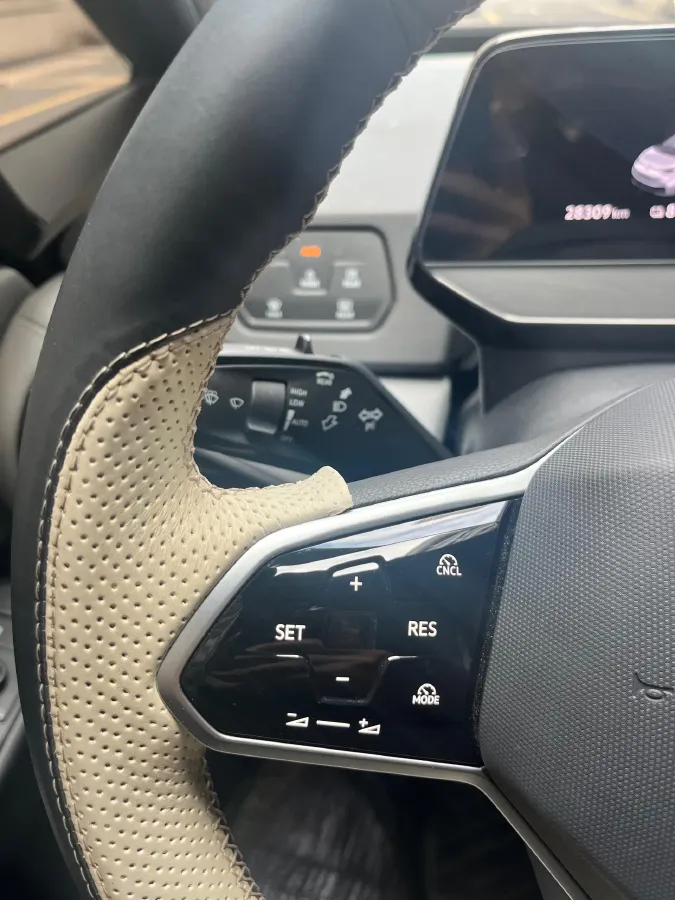 2025 MAXUS XinTu V80 2.0T 147HP L4 6AMT,autocango,china used car exporter,china ev exporter,chinese used car exporter,chinese used ev exporter