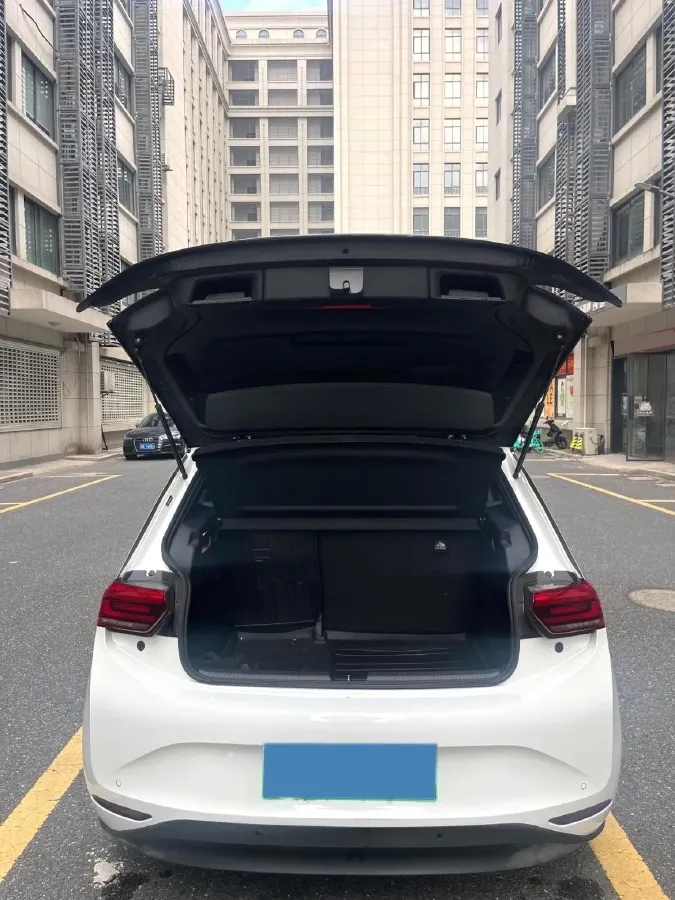 2025 MAXUS XinTu V80 2.0T 147HP L4 6AMT,autocango,china used car exporter,china ev exporter,chinese used car exporter,chinese used ev exporter