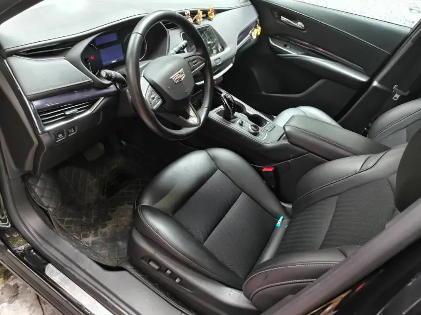 2022 Cadillac XT4 2.0T 237HP L4 9AT,autocango,china used car exporter,china ev exporter,chinese used car exporter,chinese used ev exporter