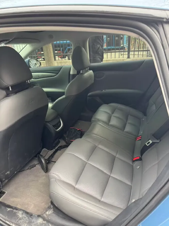 2024 IM L6 BEV 75KWH,autocango,china used car exporter,china ev exporter,chinese used car exporter,chinese used ev exporter