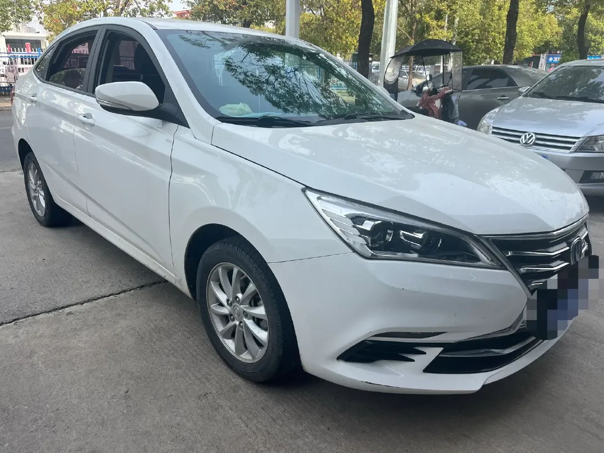 2019 ChangAn Eado DT 1.6L 125HP L4 5MT,autocango,china used car exporter,china ev exporter,chinese used car exporter,chinese used ev exporter
