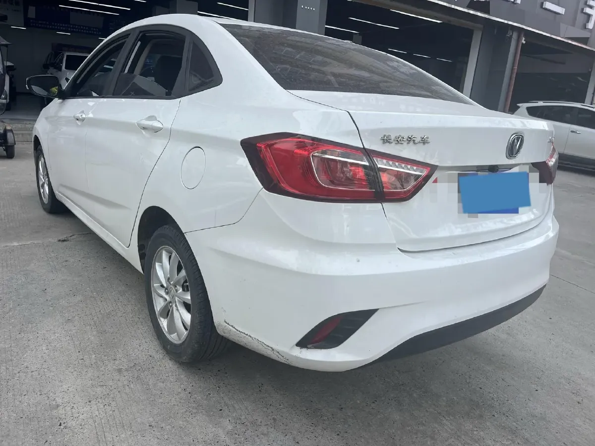 2019 ChangAn Eado DT 1.6L 125HP L4 5MT,autocango,china used car exporter,china ev exporter,chinese used car exporter,chinese used ev exporter