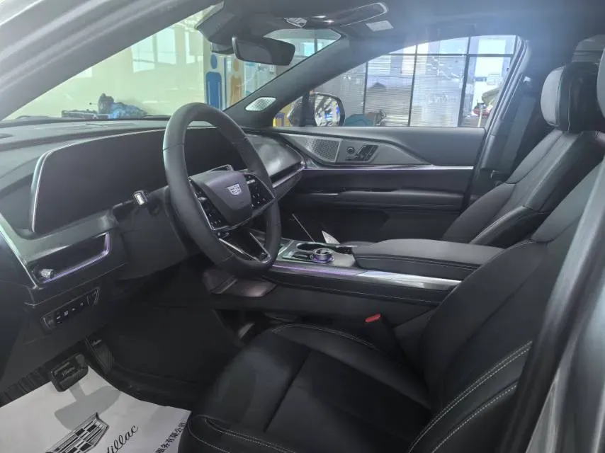 2026 Cadillac XT5 2.0T 237HP L4 9AT,autocango,china used car exporter,china ev exporter,chinese used car exporter,chinese used ev exporter