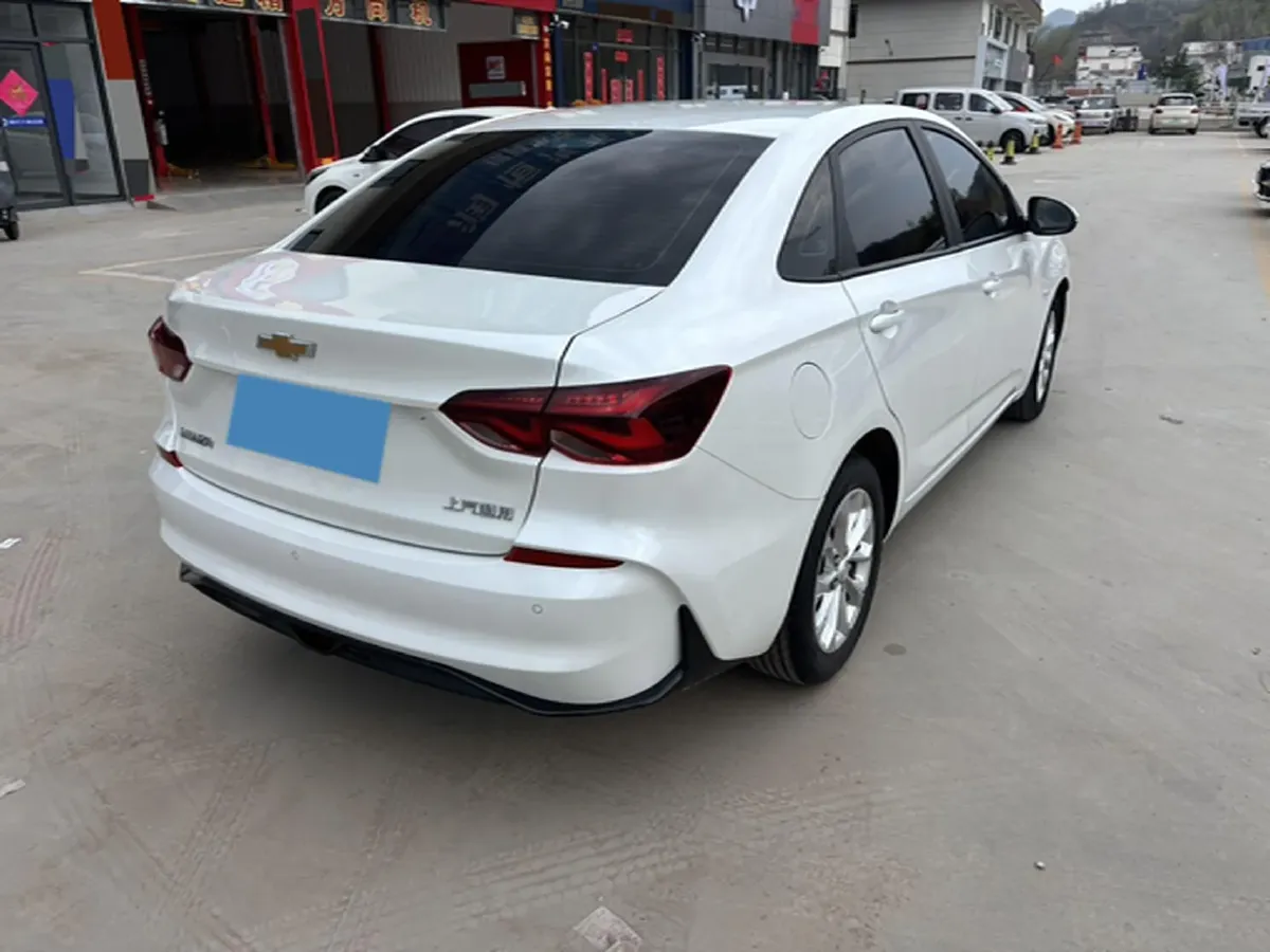 2024 Chevrolet Monza 1.5L 113HP L4 6DCT,autocango,china used car exporter,china ev exporter,chinese used car exporter,chinese used ev exporter